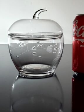 5 1/2" Heritage Blown Etched Crystal 20oz Apple Box and Lid by Princess House